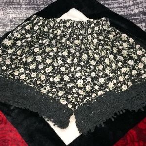 White & Light Pink Flowered Shorts ❤️